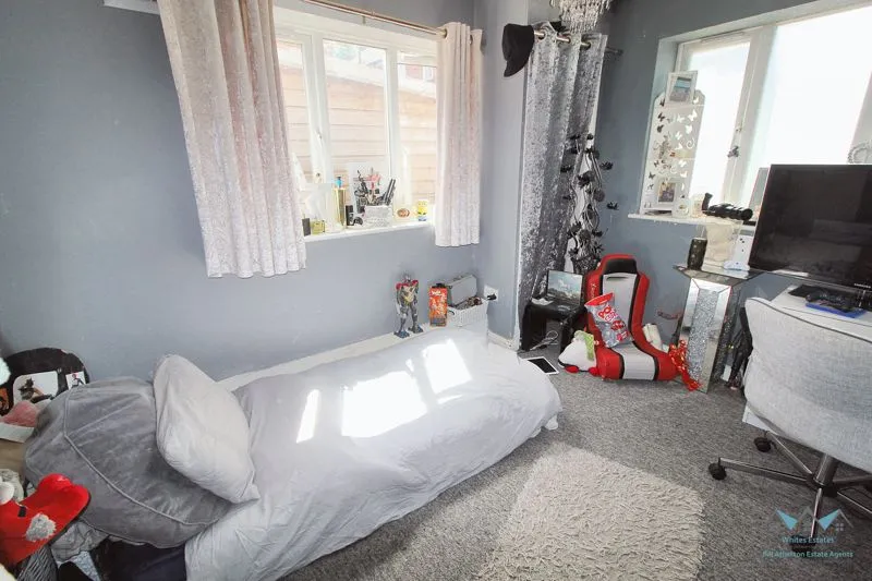 Malmesbury Park Road, Bournemouth BH8 8PP, photo 8