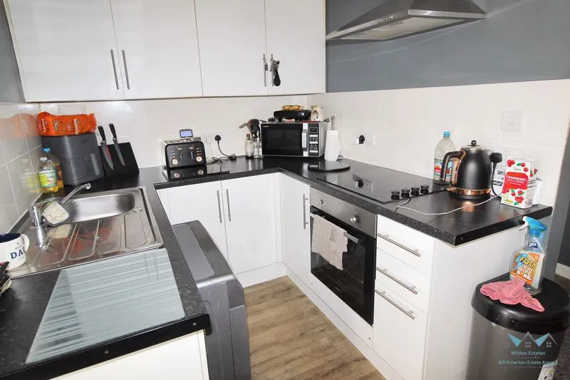 Malmesbury Park Road, Bournemouth BH8 8PP, photo 11