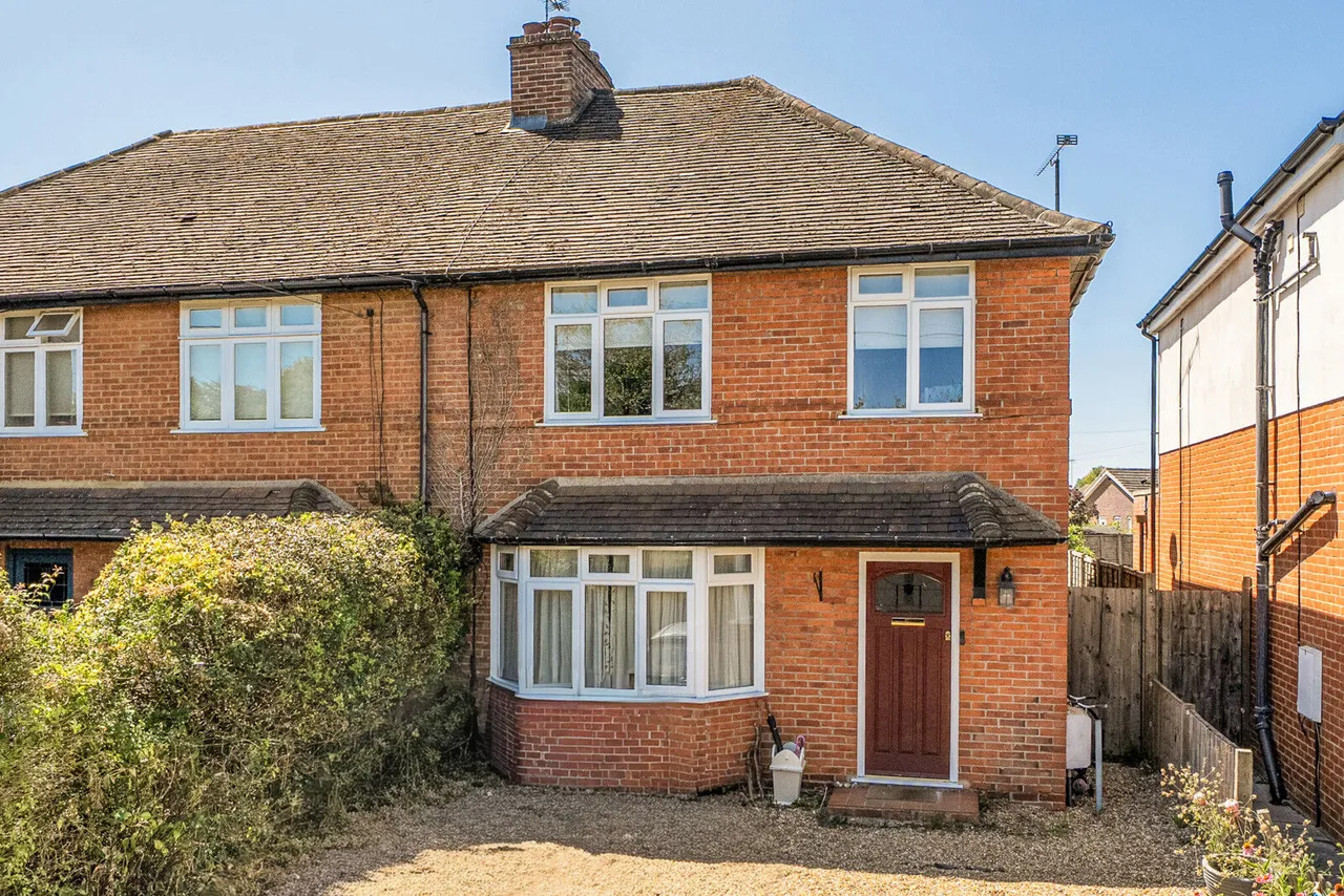 3 bed house for sale, Woodlands Road, Sonning Common, RG4