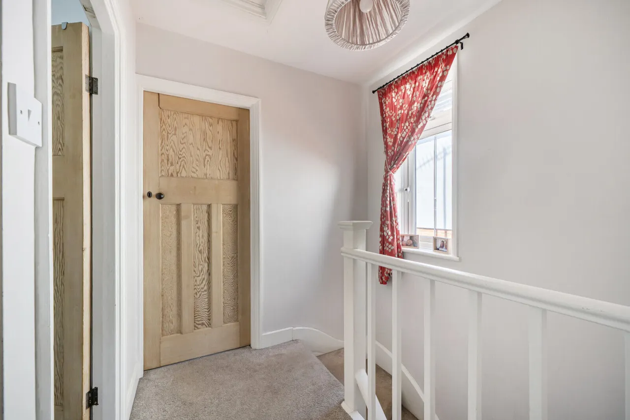 Woodlands Road, Sonning Common, RG4, photo 23