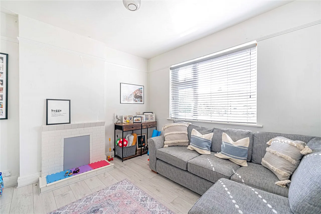 Winchendon Road, Teddington, TW11 0SU, photo 7
