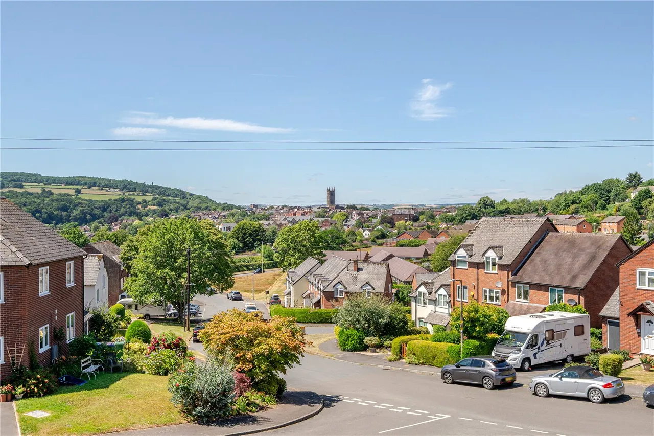 Charlton Rise, Ludlow, Shropshire, SY8 1ND, photo 2