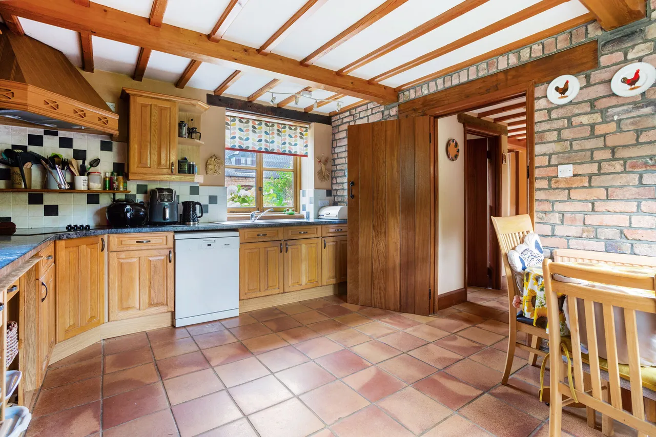 Bondend Road, Upton St. Leonards, Glo..., photo 7