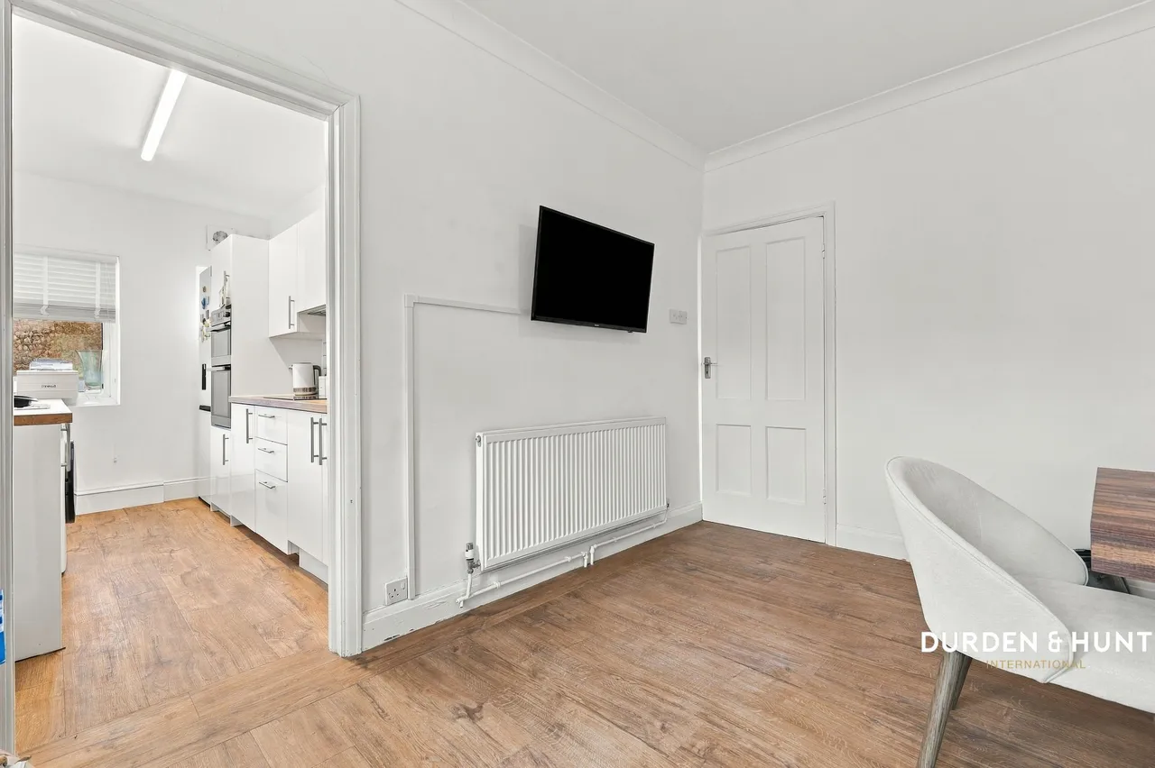 Tudor Drive, Romford, RM2, photo 6