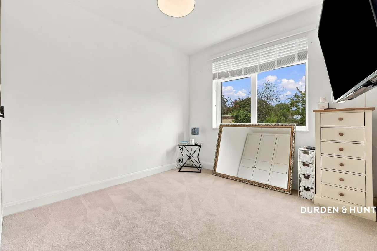 Tudor Drive, Romford, RM2, photo 8