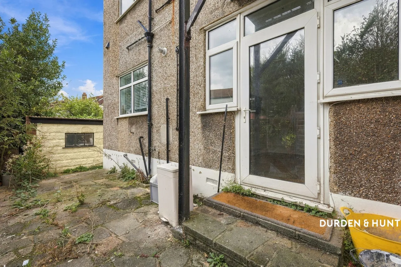 Tudor Drive, Romford, RM2, photo 13