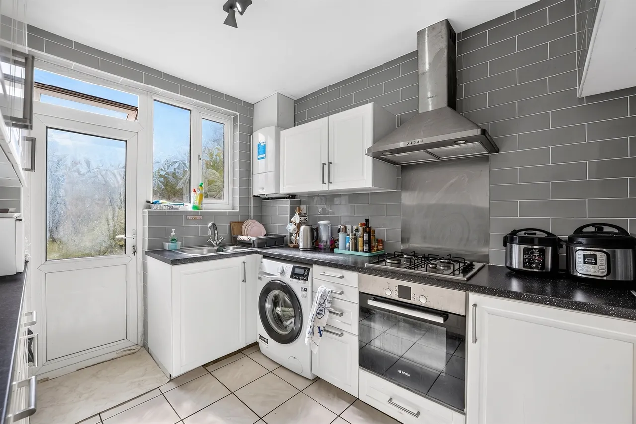 Elsrick Avenue, Morden, photo 11