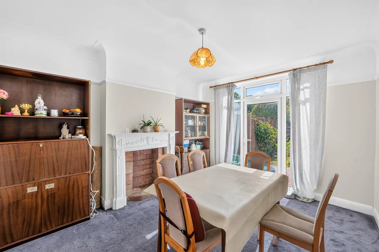 Elsrick Avenue, Morden, photo 7