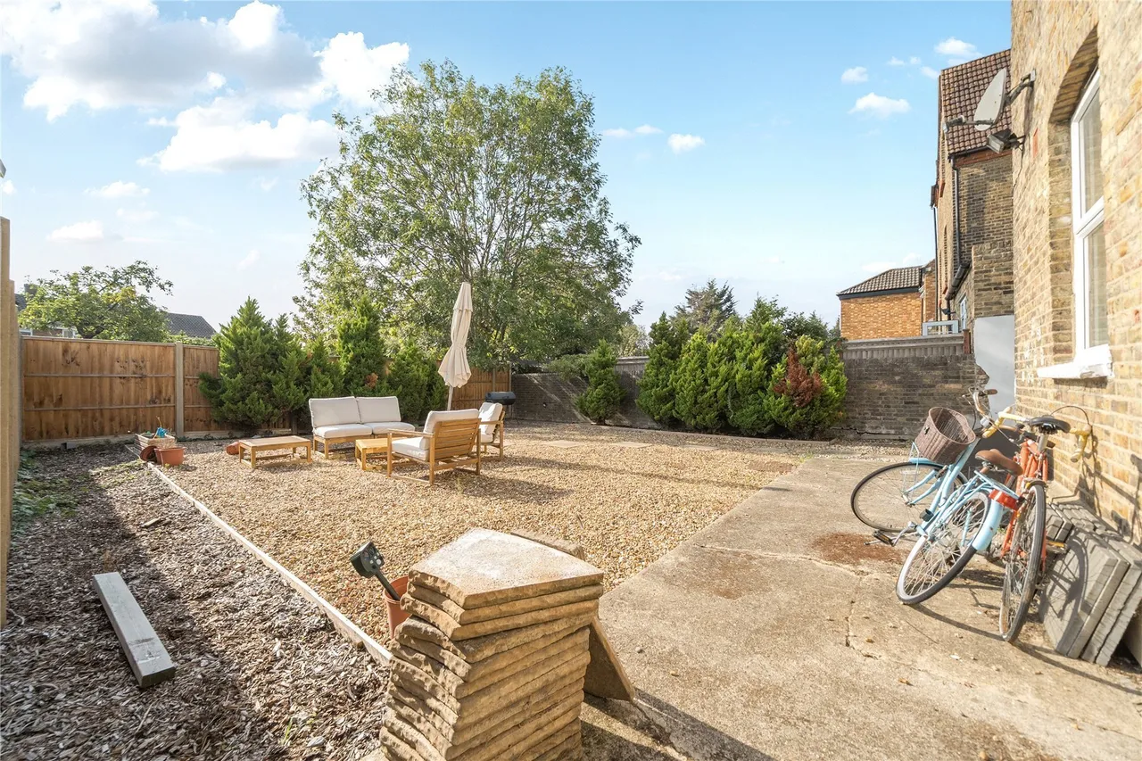Southwood Road, London, SE9, photo 9