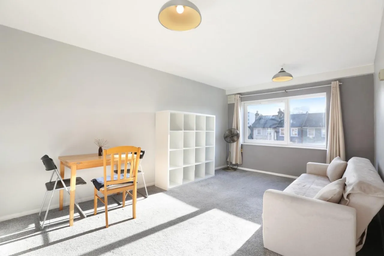 1 bed flat for sale — Coldharbour Lane, London, SE5