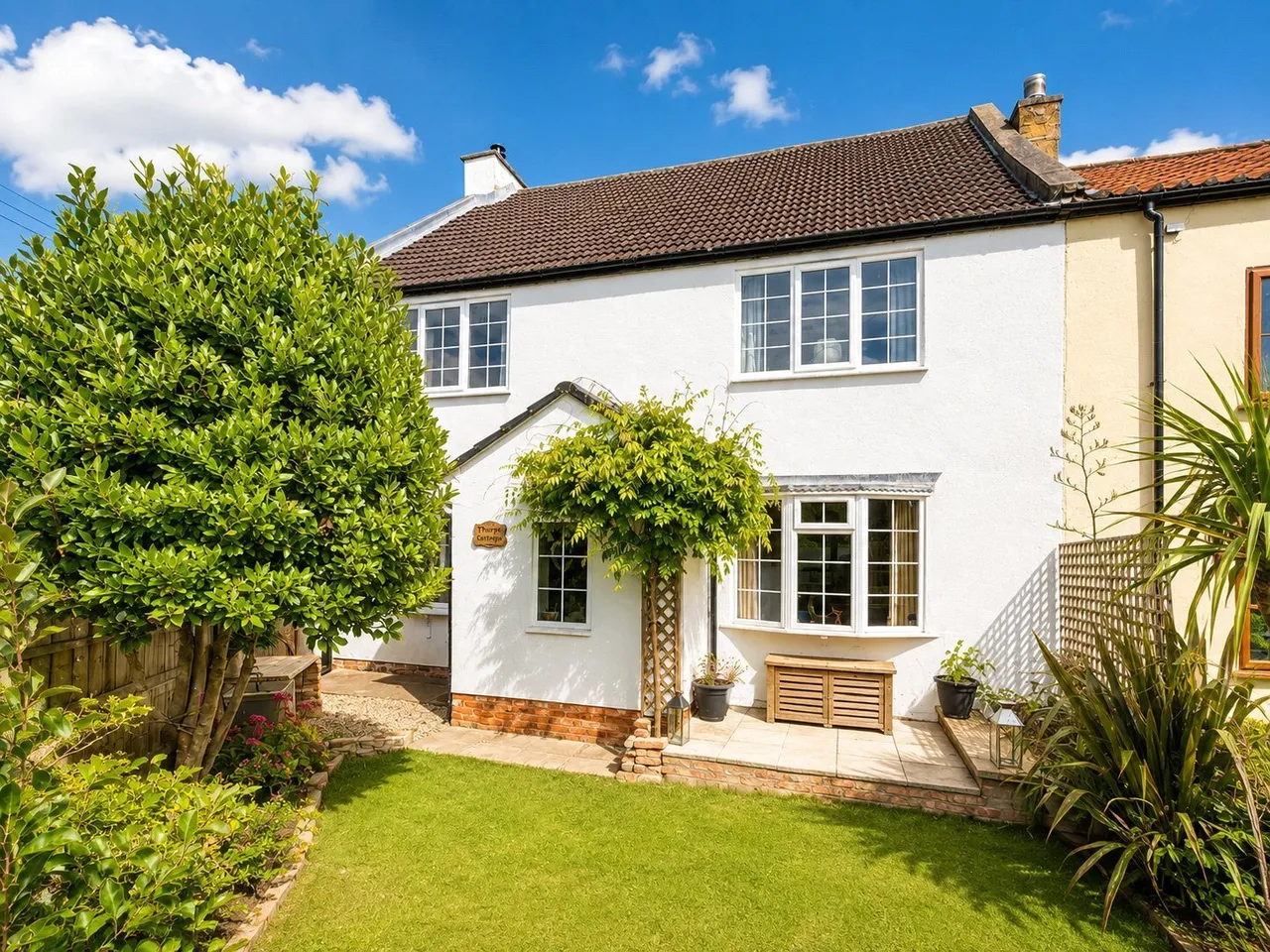 4 bed house for sale — Thorpe Row, Great Smeaton, Northallerton, North Yorkshire, DL6