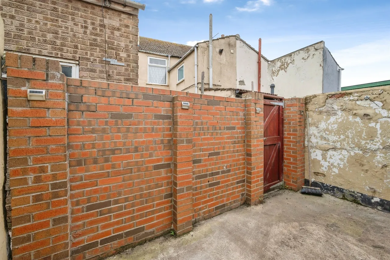 Southgates Road, Great Yarmouth, NR30, photo 17