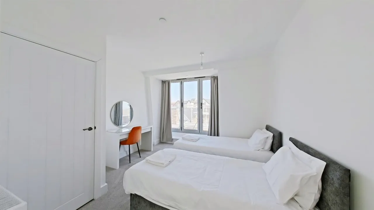 The Terrace, Rochester, Kent, photo 9