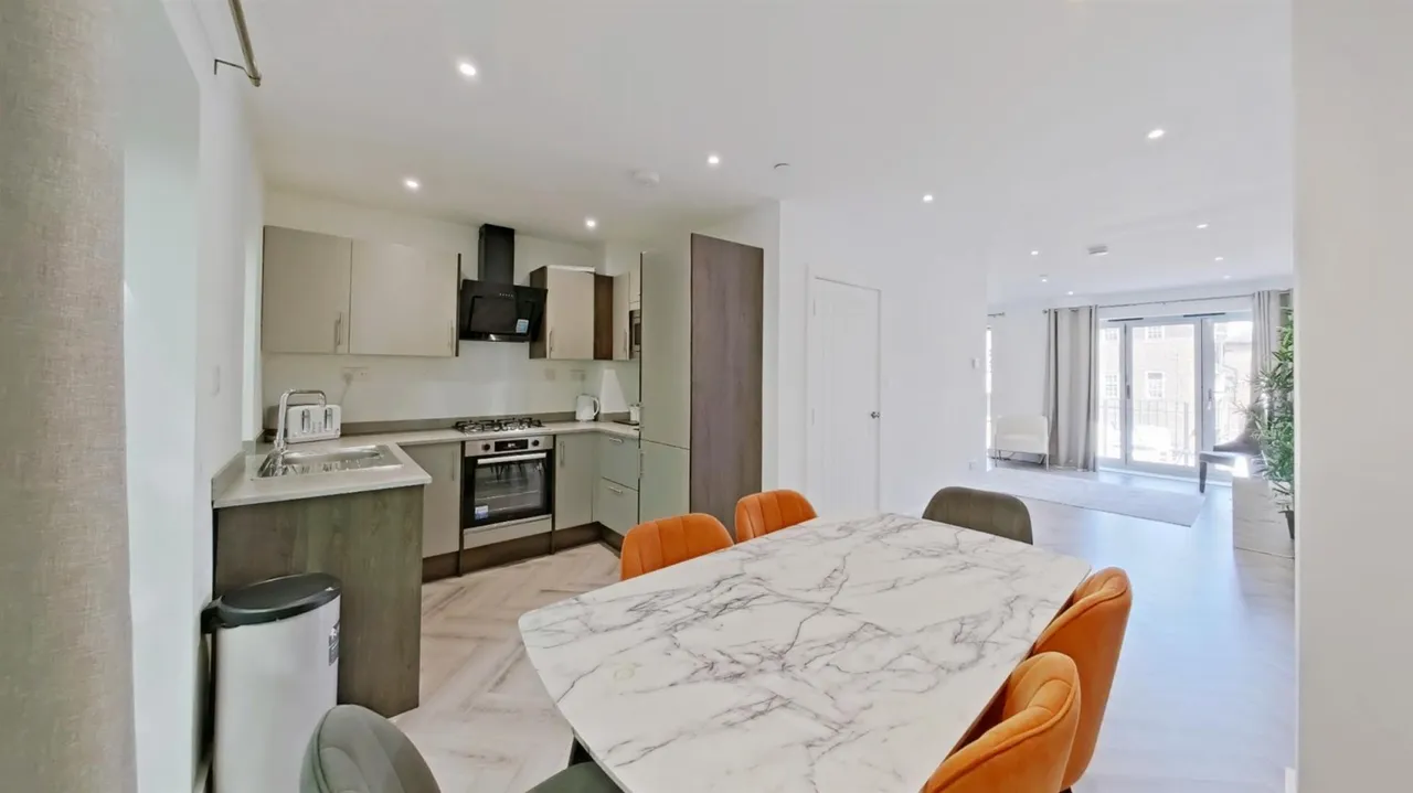 The Terrace, Rochester, Kent, photo 6