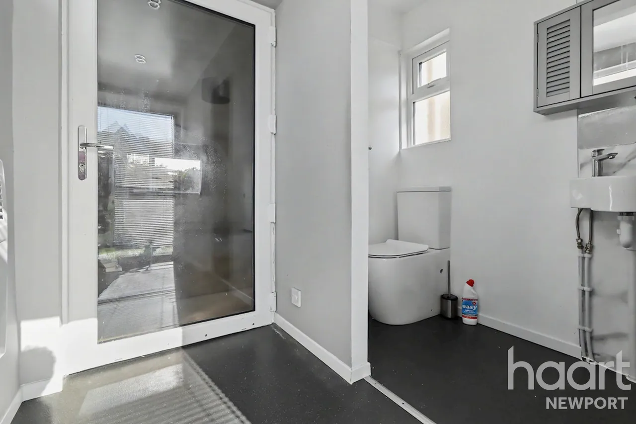 Graig Park Villas, Newport, NP20, photo 15
