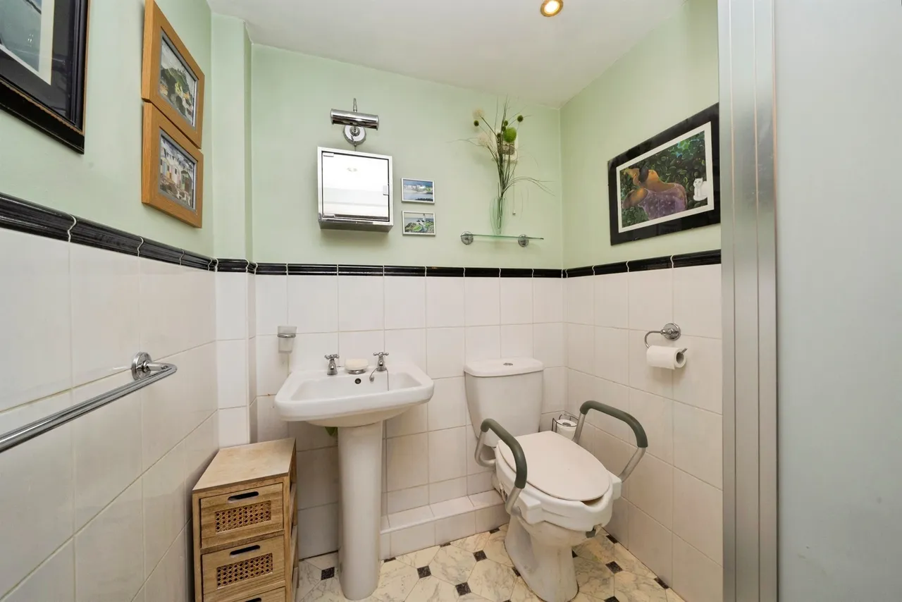 Seafield Drive, Wallasey, CH45, photo 17