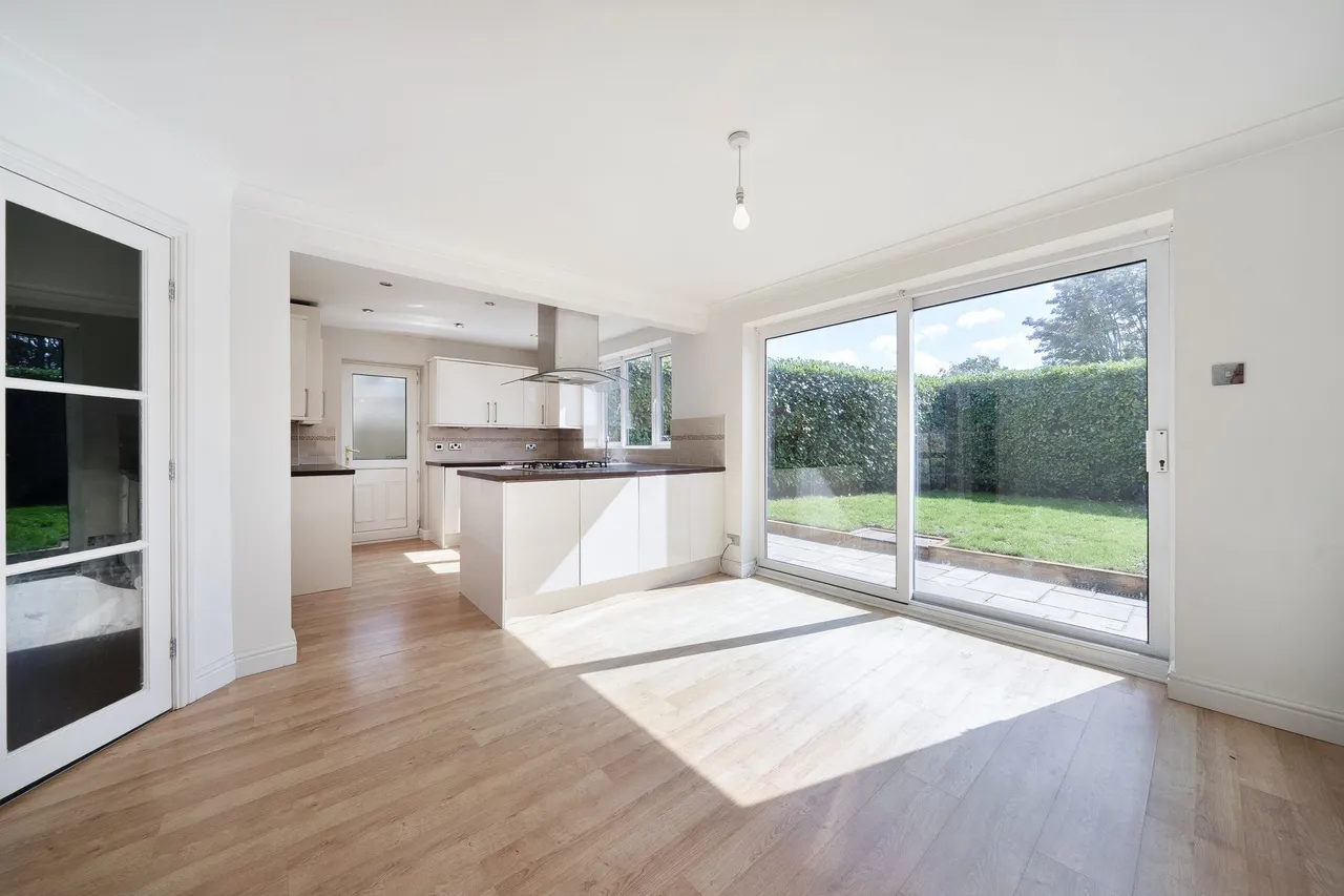 Fieldhead Road, Wilmslow, photo 9
