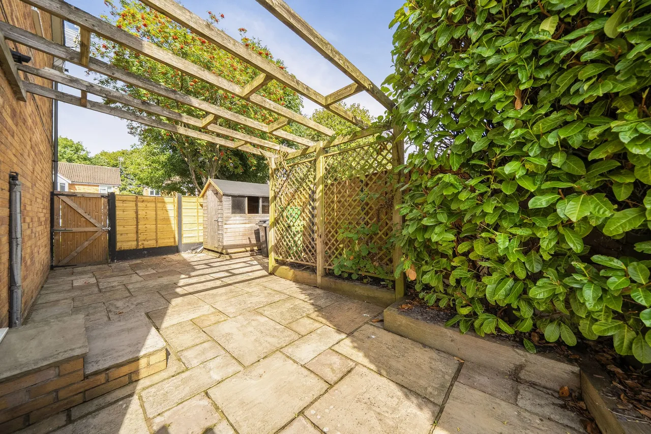 Fieldhead Road, Wilmslow, photo 20
