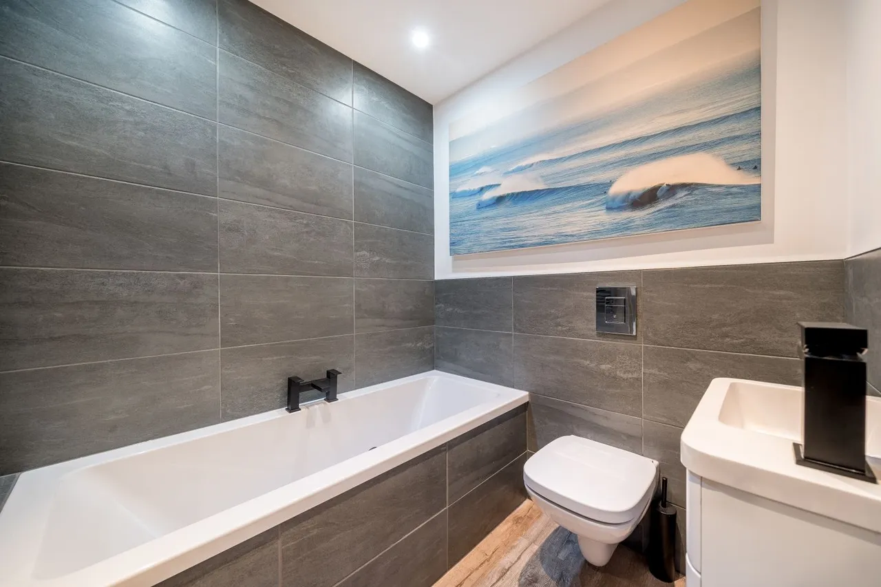 Home Farm Road, Fremington, EX31, photo 17