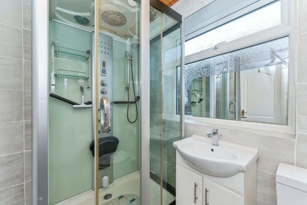 Ellesmere Avenue, Chester, CH2, photo 15