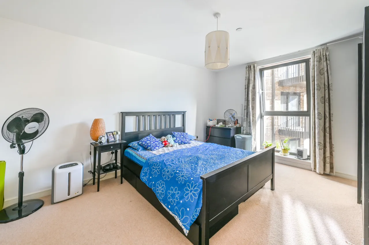 22 Kingfisher Heights, 2 Bramwell Way, London, photo 5