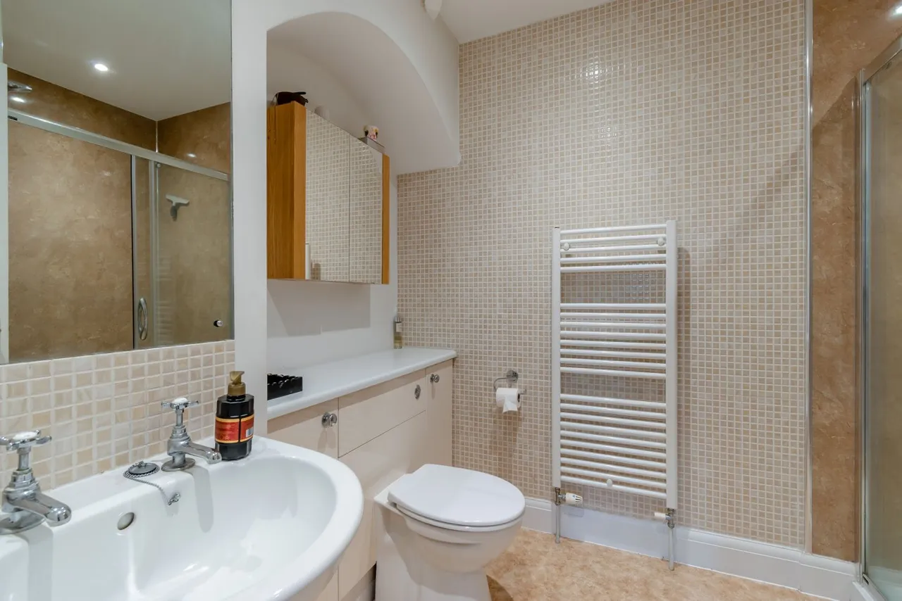 Blackhall Cottages, Blackhall Lane, Sevenoaks, Kent, TN15 0HT, photo 10