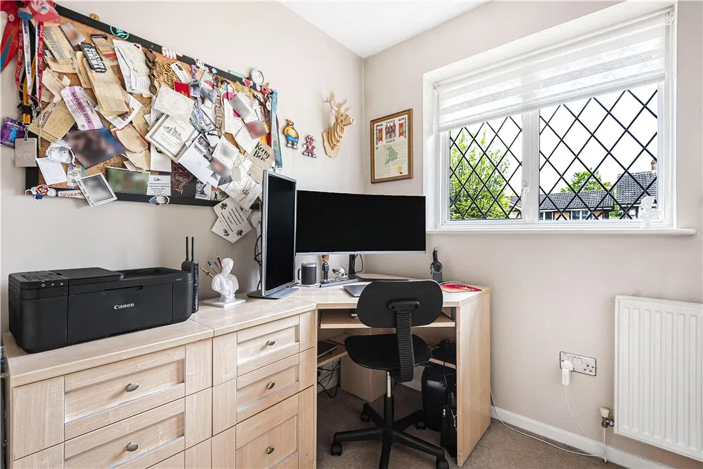 Tinsey Close, Egham, TW20, photo 13