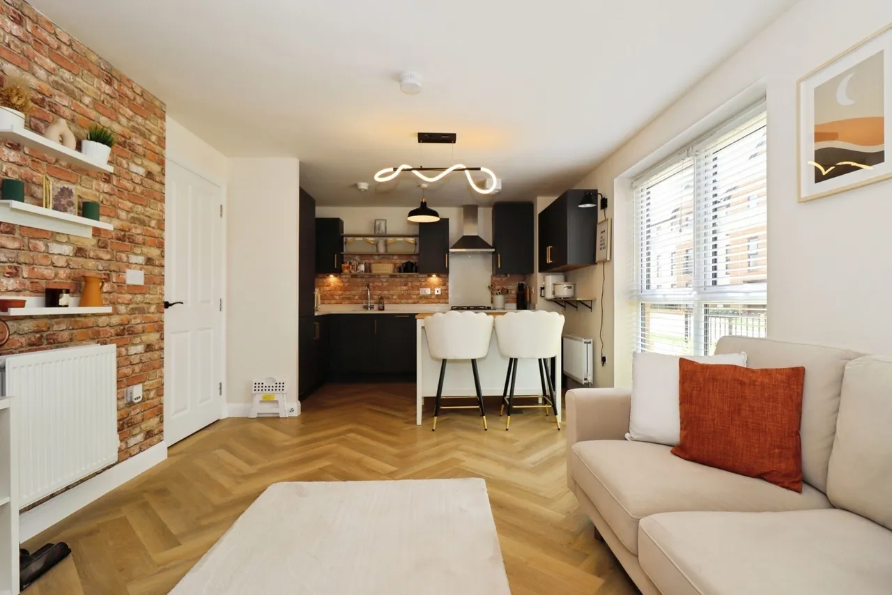 2 bed flat for sale — Clark Drive, Yate, Bristol, Gloucestershire, BS37