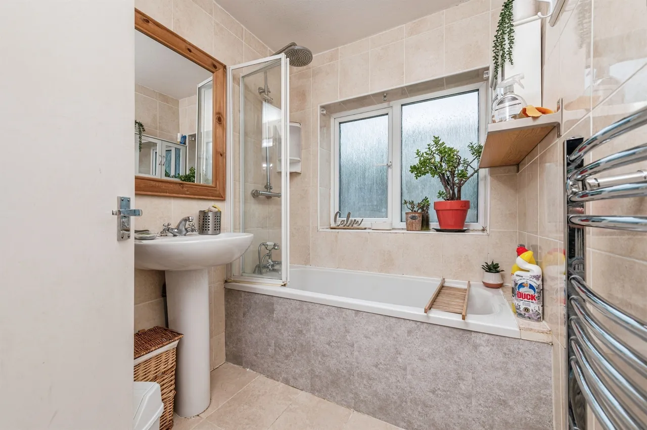 Greenside Crescent, Huddersfield, HD5, photo 13