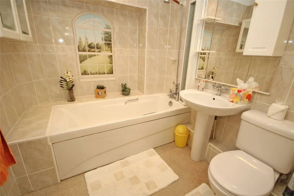 New Milton, Hampshire, photo 10