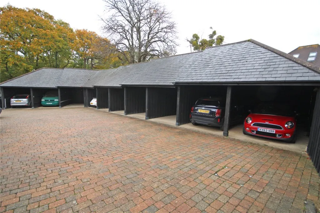 New Milton, Hampshire, photo 14