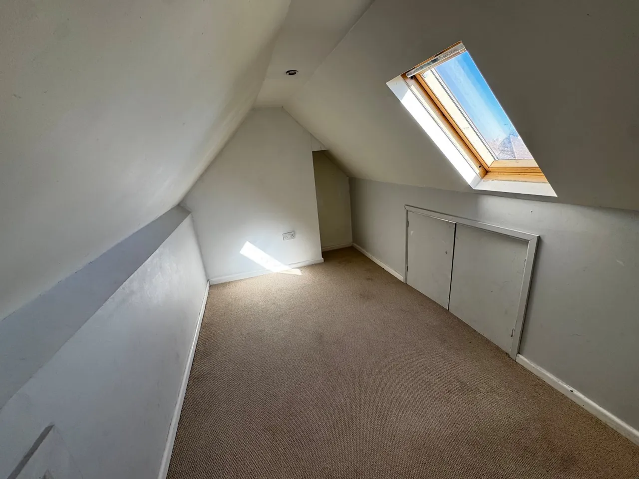 Cross Street, Langold, S81, photo 15