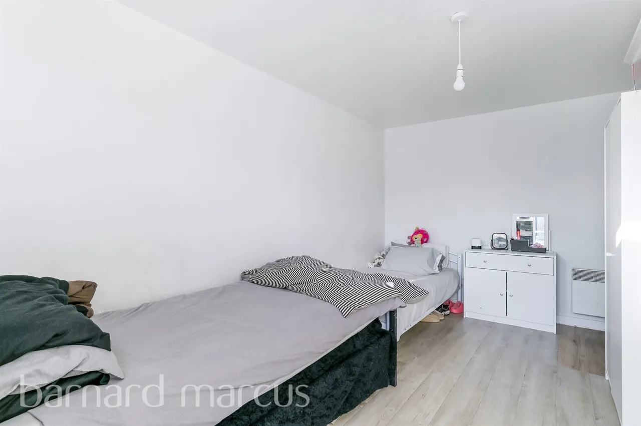 Tilley Road, Feltham, photo 6