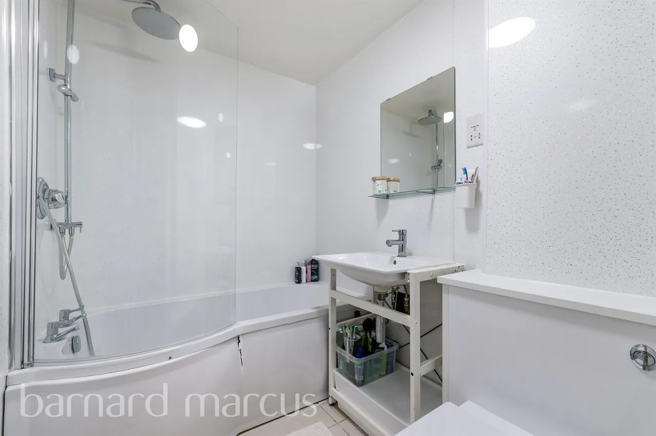 Tilley Road, Feltham, photo 8