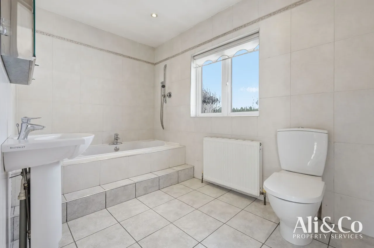 Wood View, Grays, Essex, RM16 2WJ, photo 19