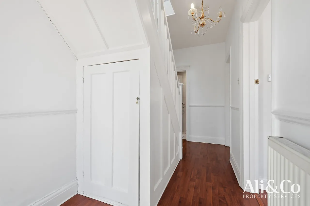 Wood View, Grays, Essex, RM16 2WJ, photo 14