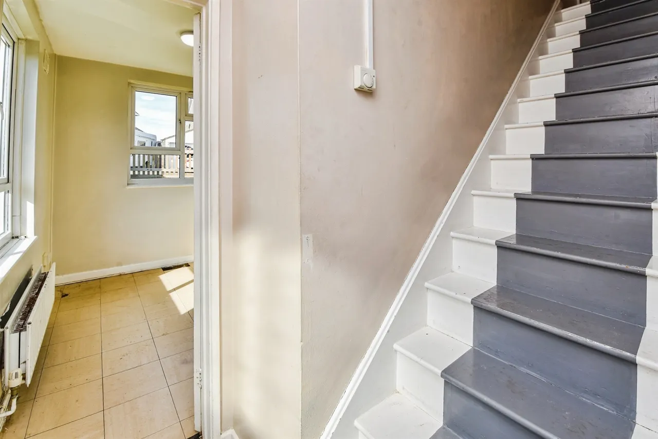 Southfields, Frome, BA11, photo 8