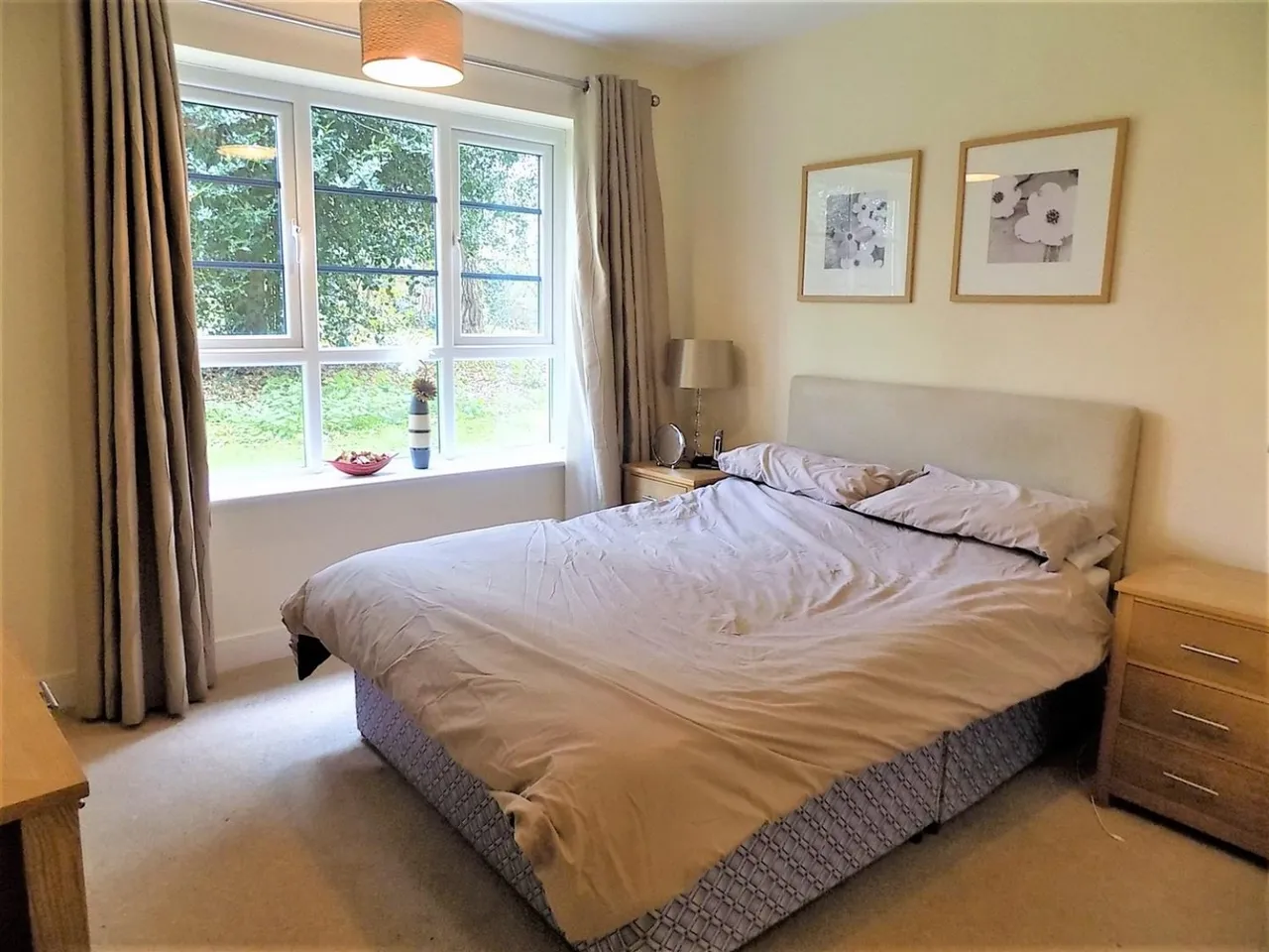 Wallis Square, Farnborough, GU14, photo 8