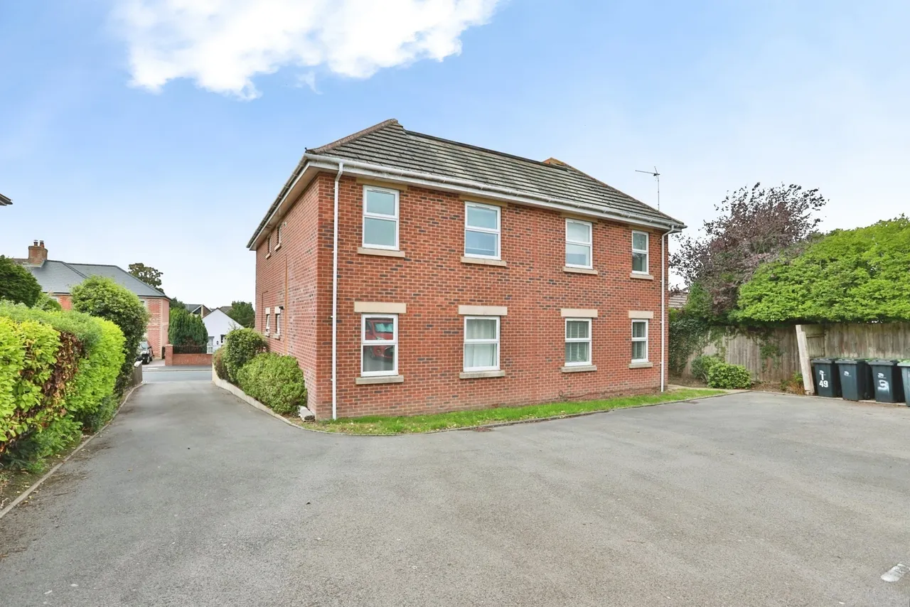 Fitzmaurice Road, Christchurch, BH23, photo 13