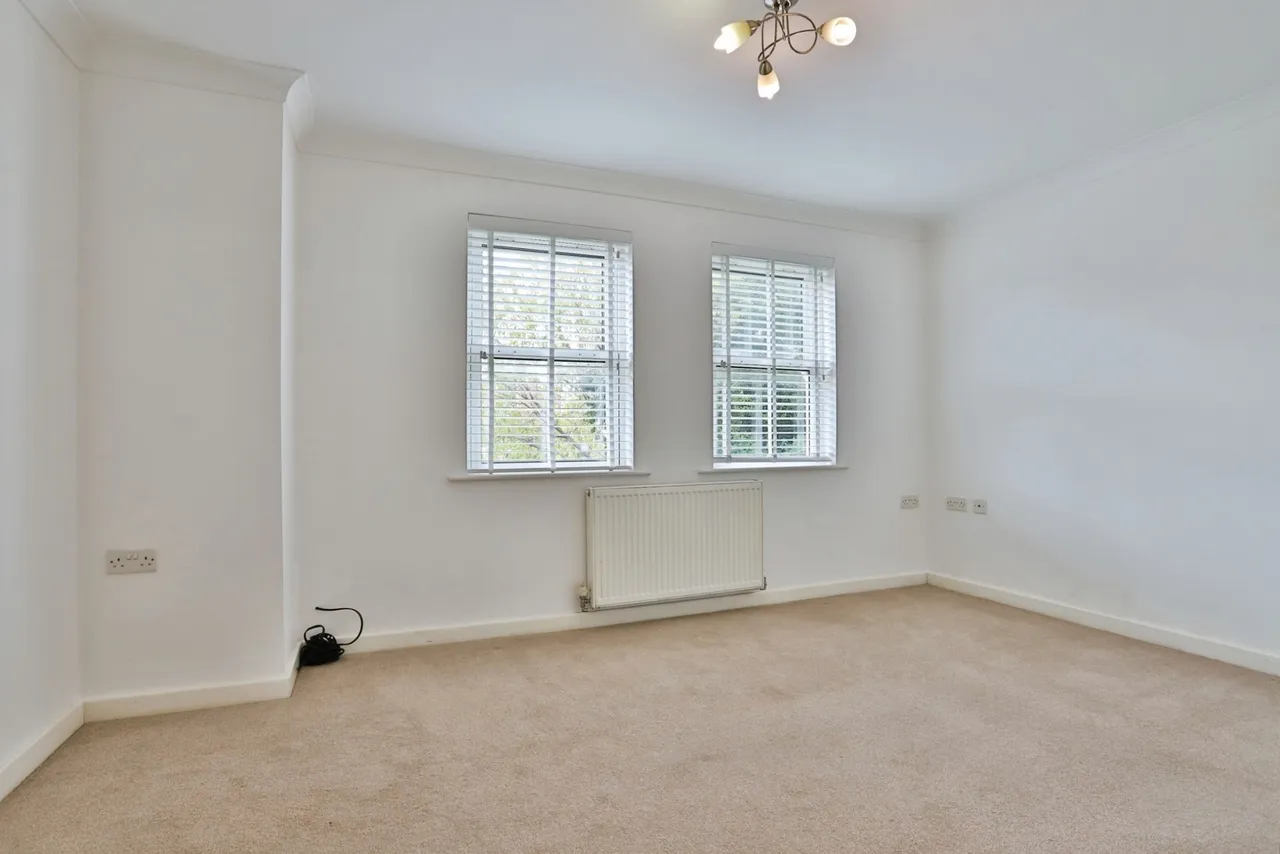 Fitzmaurice Road, Christchurch, BH23, photo 3