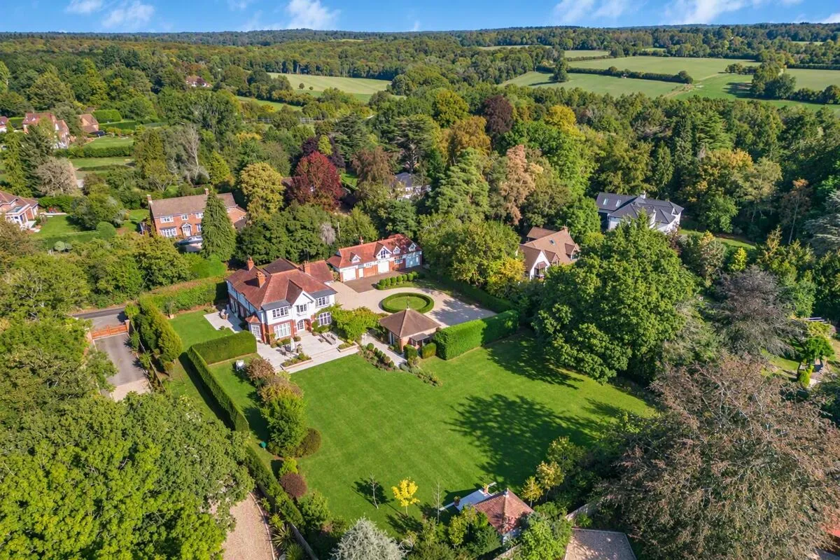 Colliers Lane, Peppard Common, RG9, photo 4