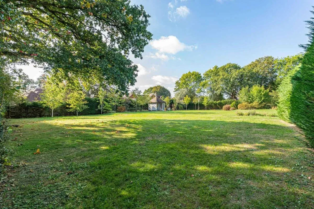 Colliers Lane, Peppard Common, RG9, photo 31