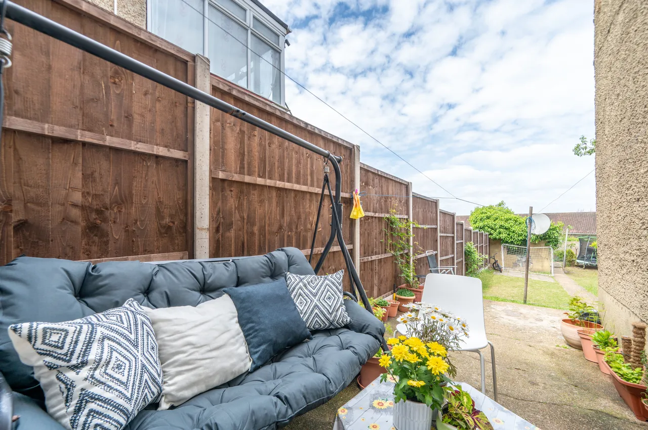 163 Tanfield Avenue, London, photo 9