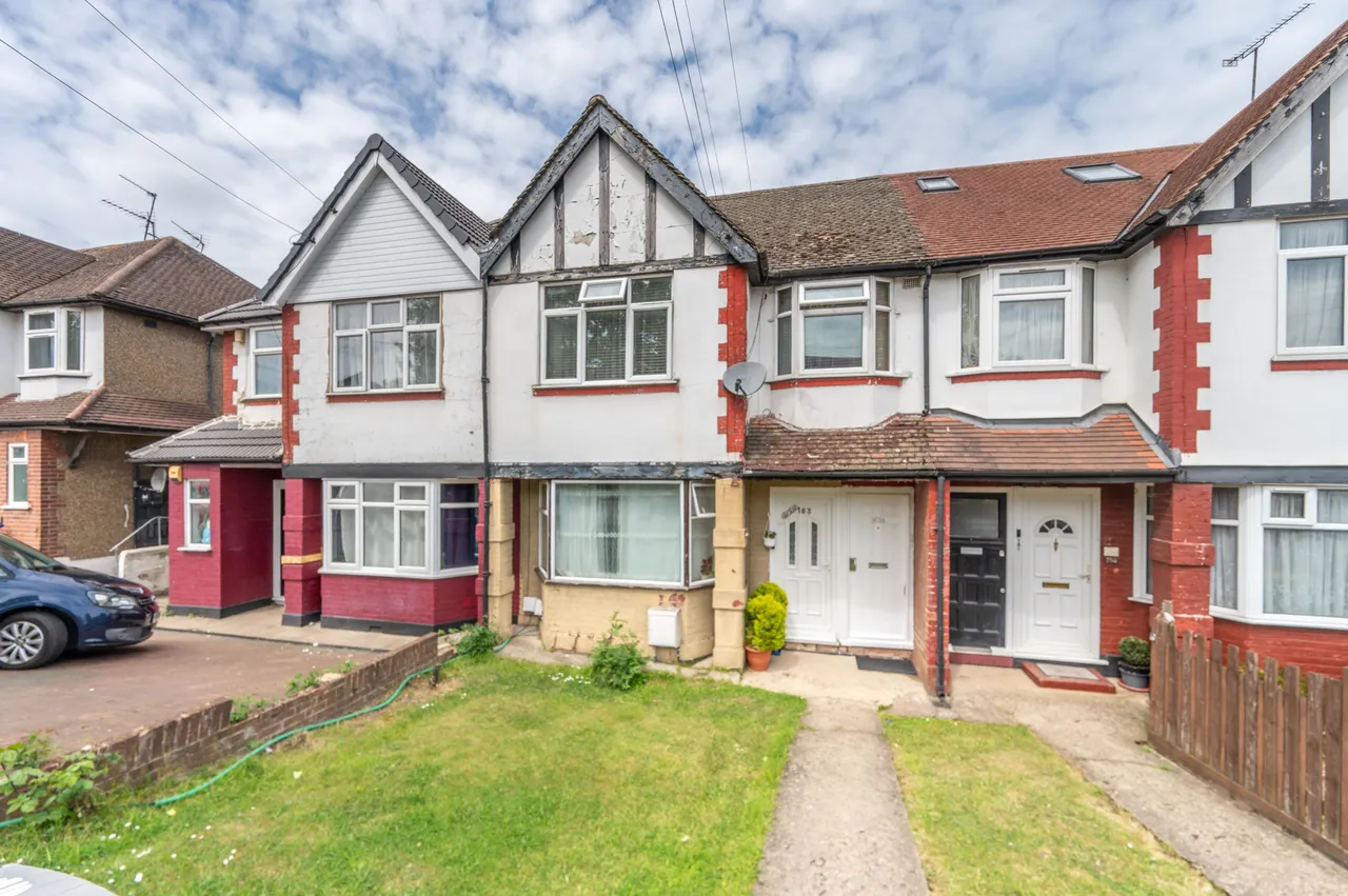 2 bed flat for sale — 163 Tanfield Avenue, London