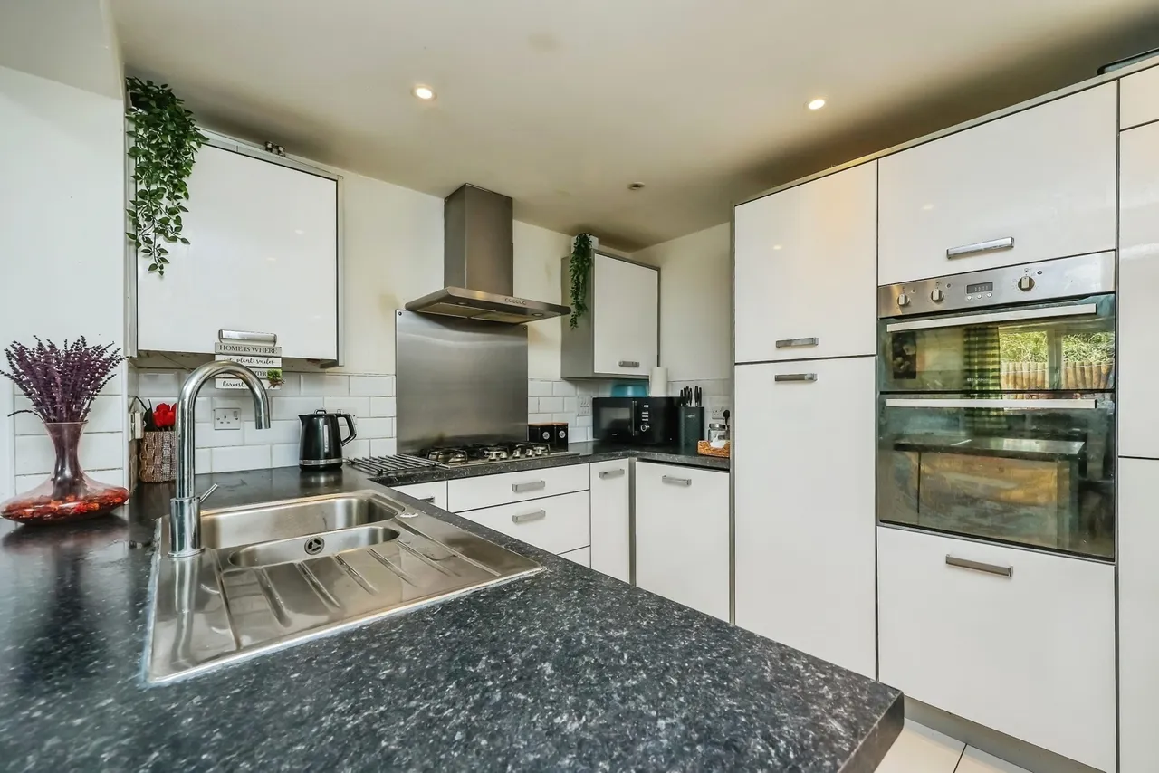 Dexters Grove, Hucknall, Nottingham, Nottinghamshire, NG15, photo 2