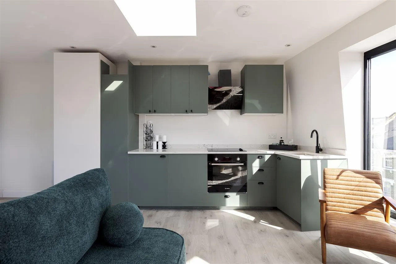 Norwood Road, London, photo 10