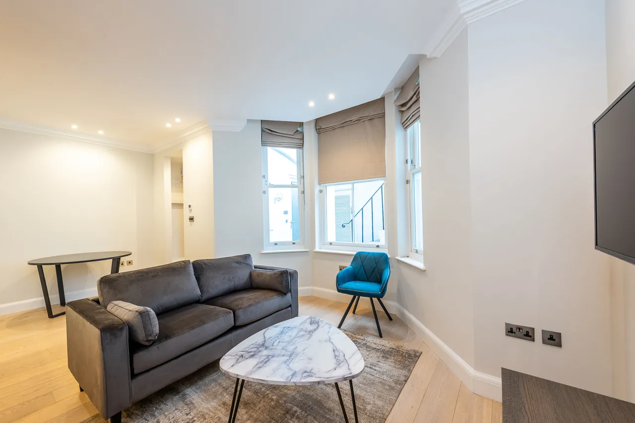 Flat 3, 39 Rosary Gardens, London, photo 3