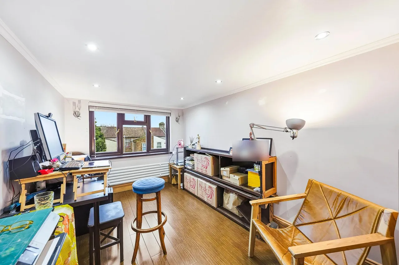 Rosedale Road, London, E7, photo 13