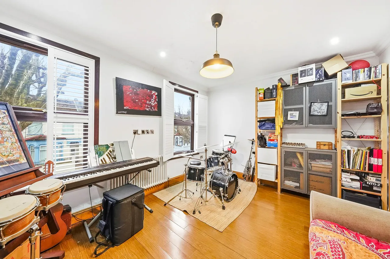 Rosedale Road, London, E7, photo 12