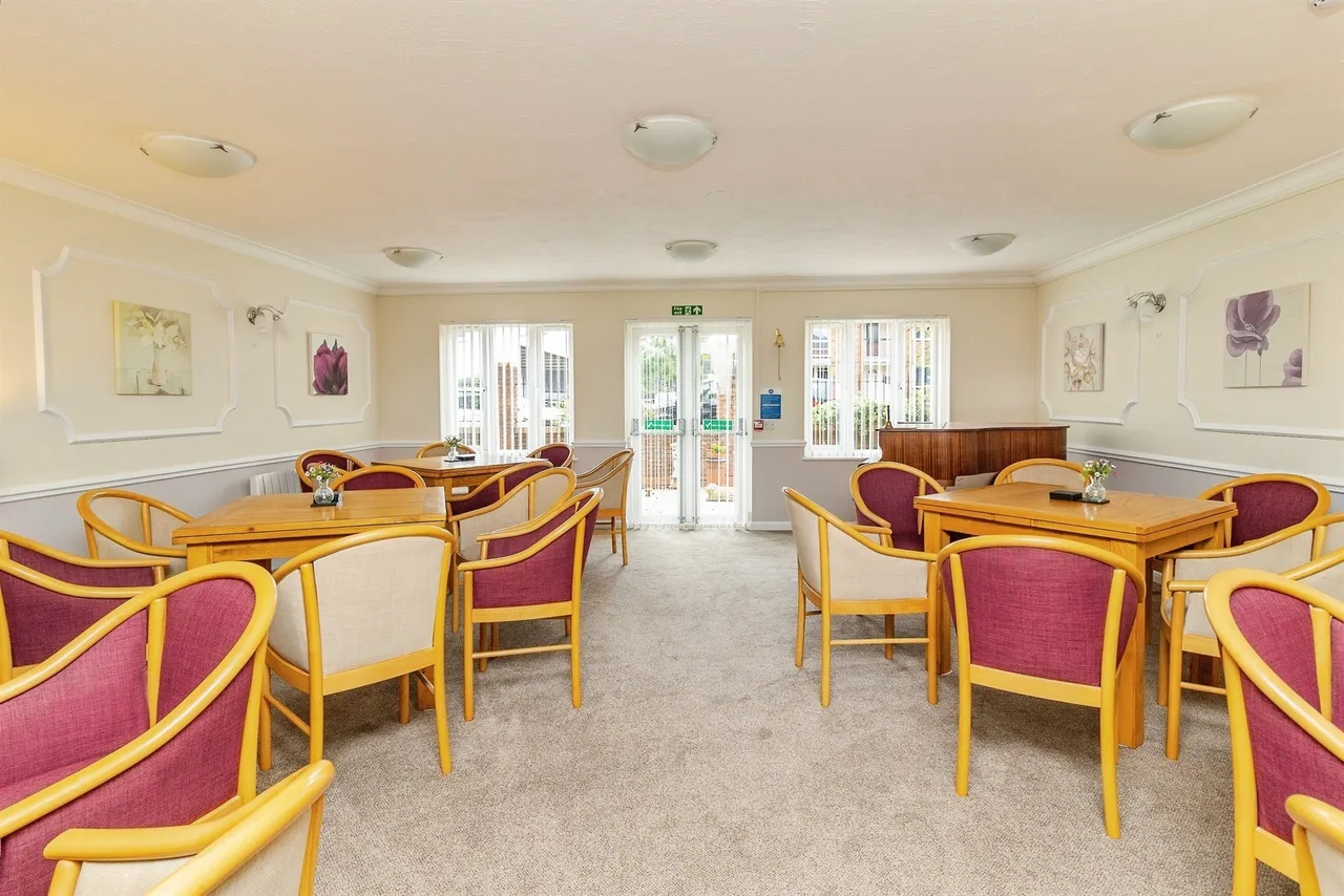 Laburnum Court, Leighton Buzzard, LU7, photo 13